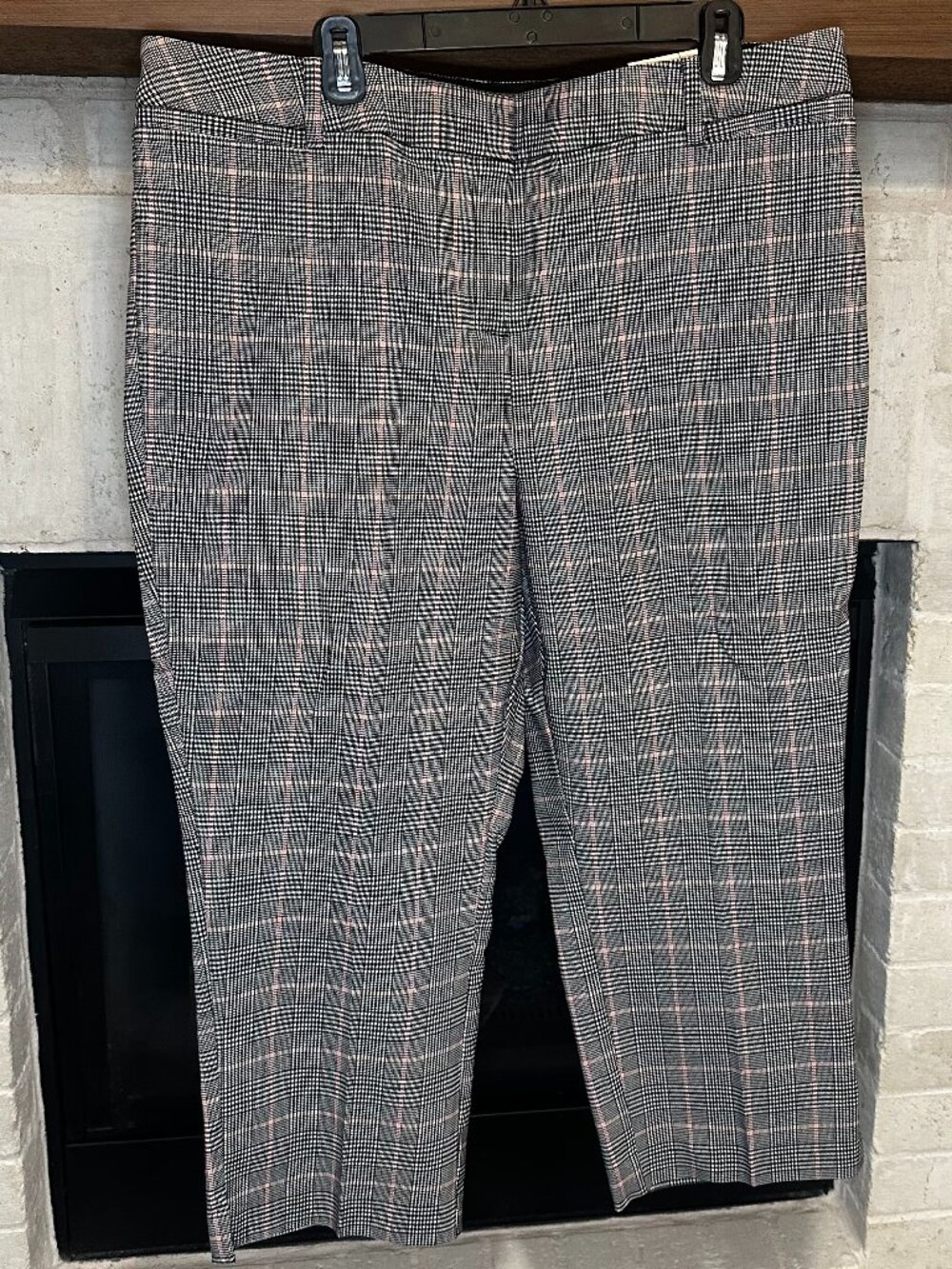 Lane Bryant 4-Season Slim Capri Pant in Black Glen Plaid - 20W